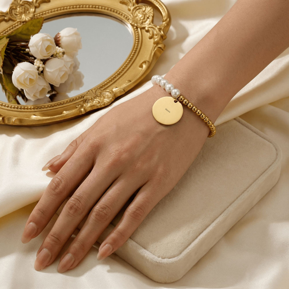 Personalized Pearl & Gold Coin Bracelet for Mom — Custom Engraved Name Bracelet with Message Card